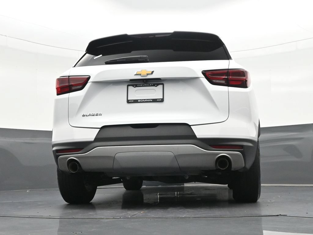 Used 2024 Chevrolet Blazer LT FWD image 31