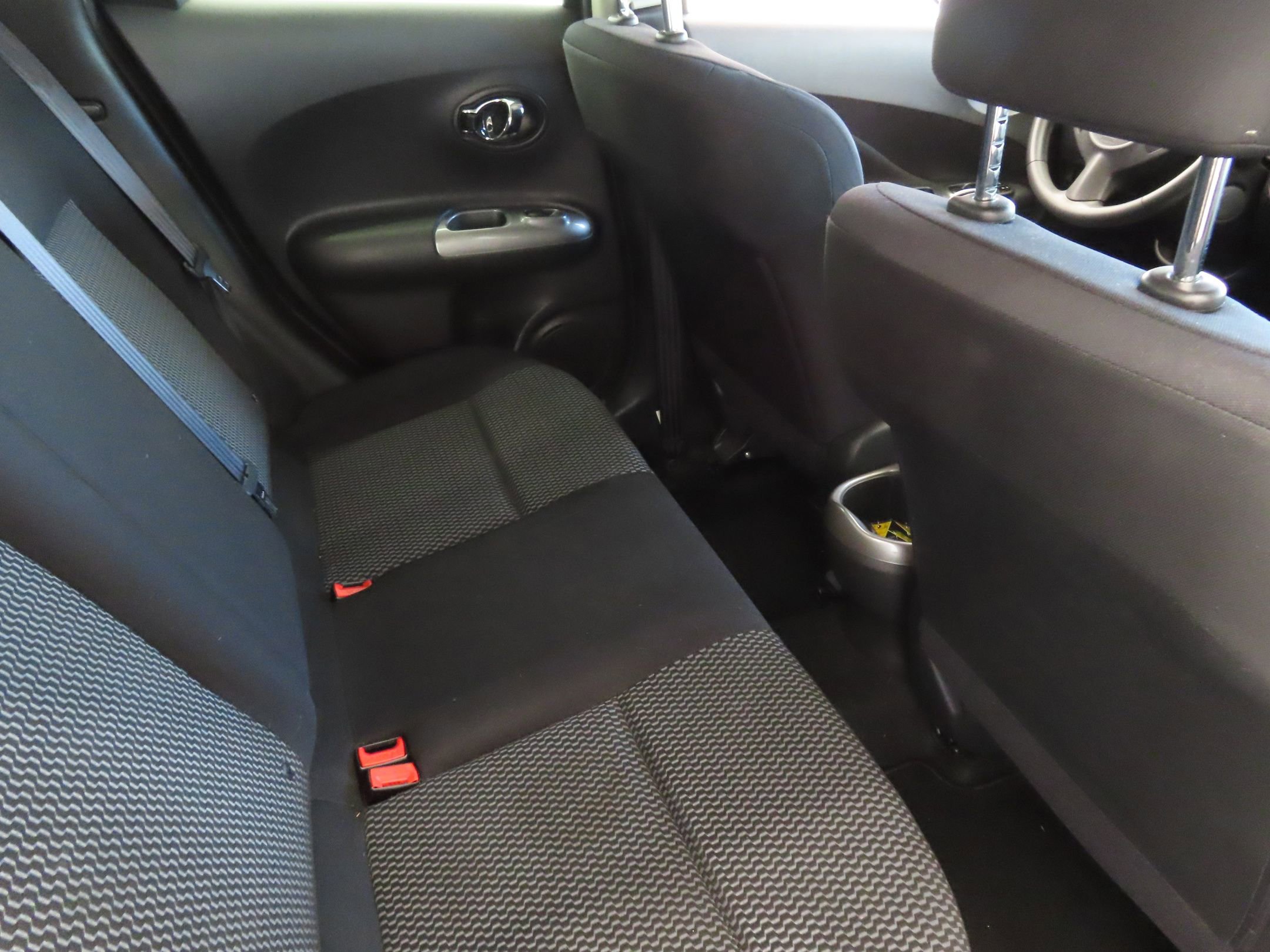 Used 2016 Nissan Juke S FWD image 25