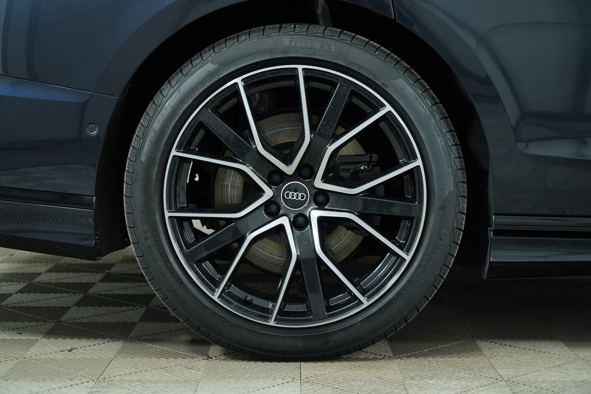 Used 2021 Audi A8 L 4.0T image 14