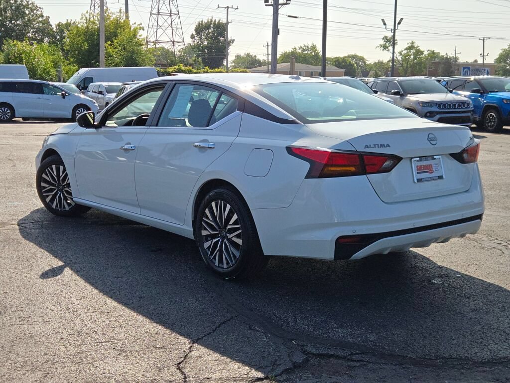 Used 2024 Nissan Altima 2.5 SV FWD image 23