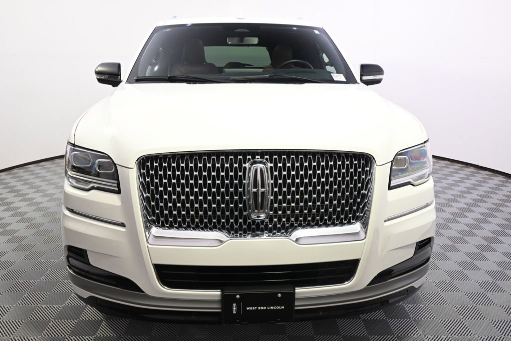 Used 2024 Lincoln Navigator Reserve AWD/4WD image 10