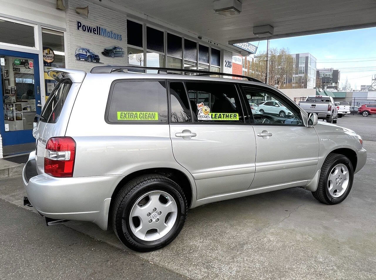Used 2005 Toyota Highlander Limited AWD/4WD image 30