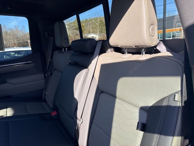 Used 2025 Chevrolet Silverado 1500 ZR2 w/ Technology Package image 24