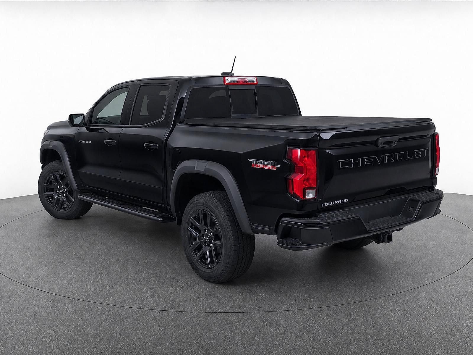 Used 2023 Chevrolet Colorado Trail Boss AWD/4WD image 3