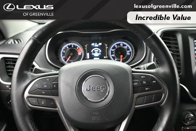 Used 2019 Jeep Cherokee Latitude Plus w/ Comfort/Convenience Group FWD image 12