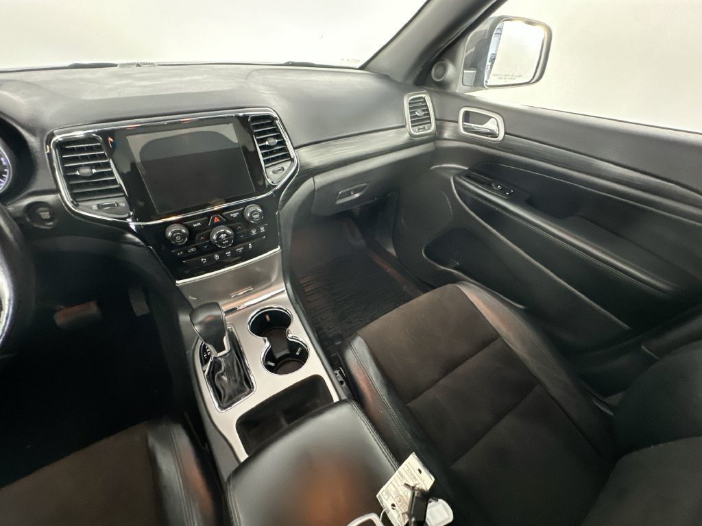 Used 2021 Jeep Grand Cherokee Laredo X AWD/4WD image 11
