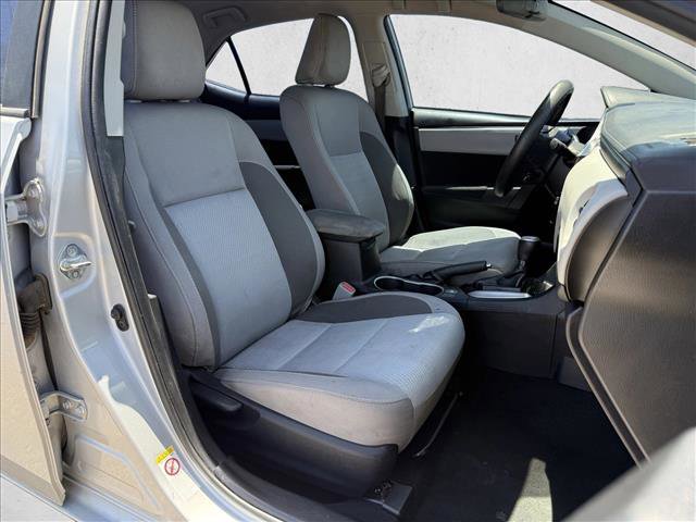 Used 2017 Toyota Corolla LE w/ Carpet Mat Package (TMS) FWD image 13