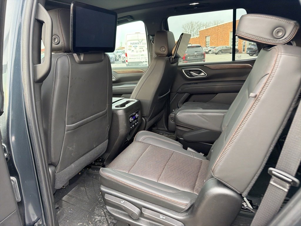 Used 2021 Chevrolet Tahoe High Country w/ Premium Package image 12