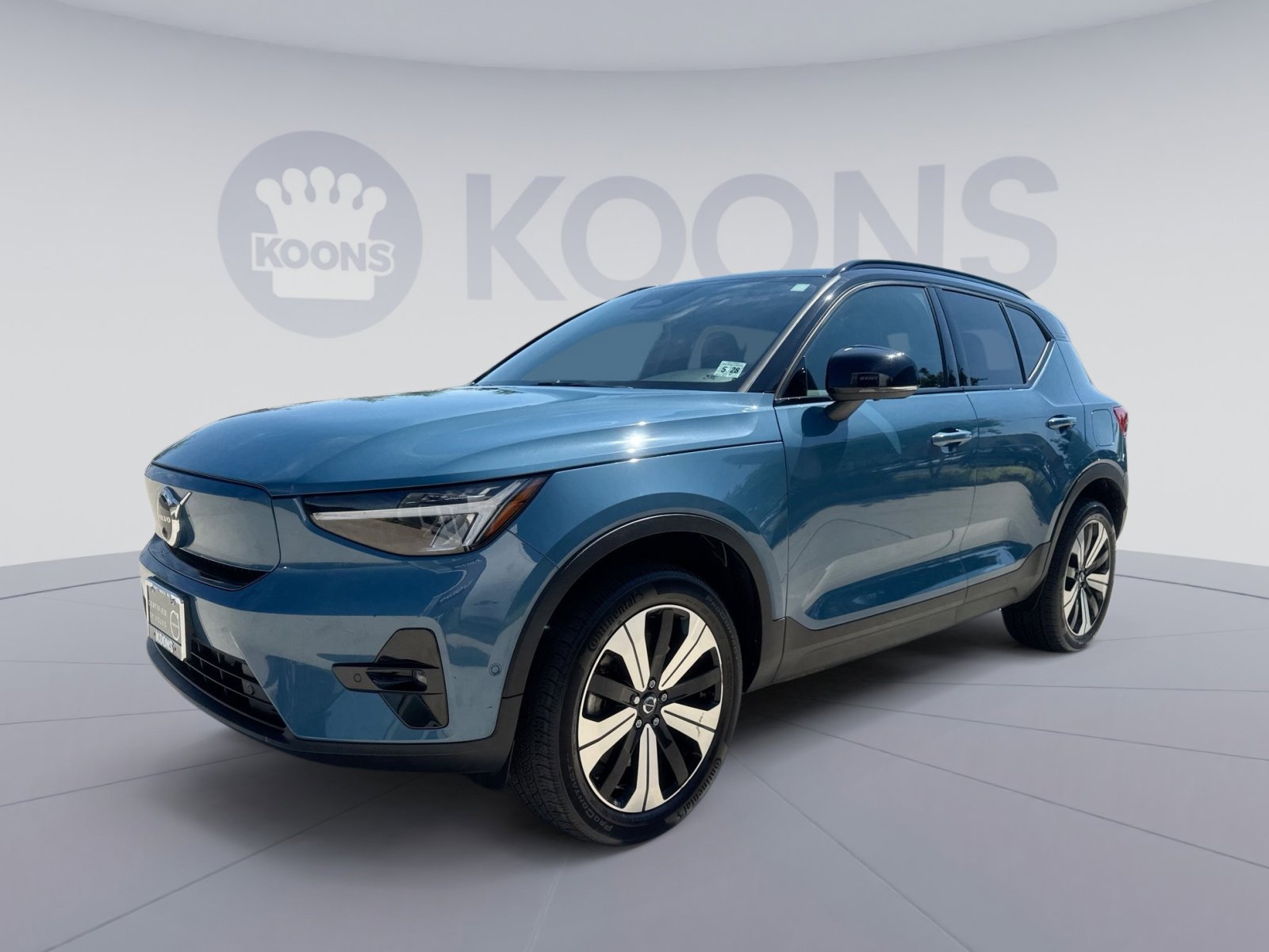 Used 2023 Volvo XC40 Recharge Plus w/ Protection Package Premier