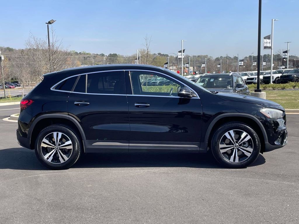 Used 2025 Mercedes-Benz GLA 250 4MATIC image 2