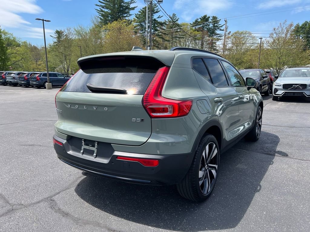Certified 2025 Volvo XC40 B5 Ultra AWD/4WD image 5