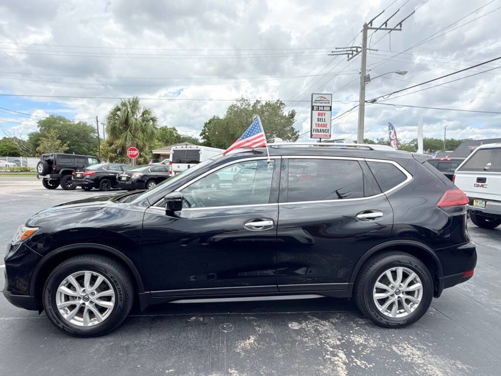 Used 2019 Nissan Rogue S w/ Special Edition Package FWD image 3