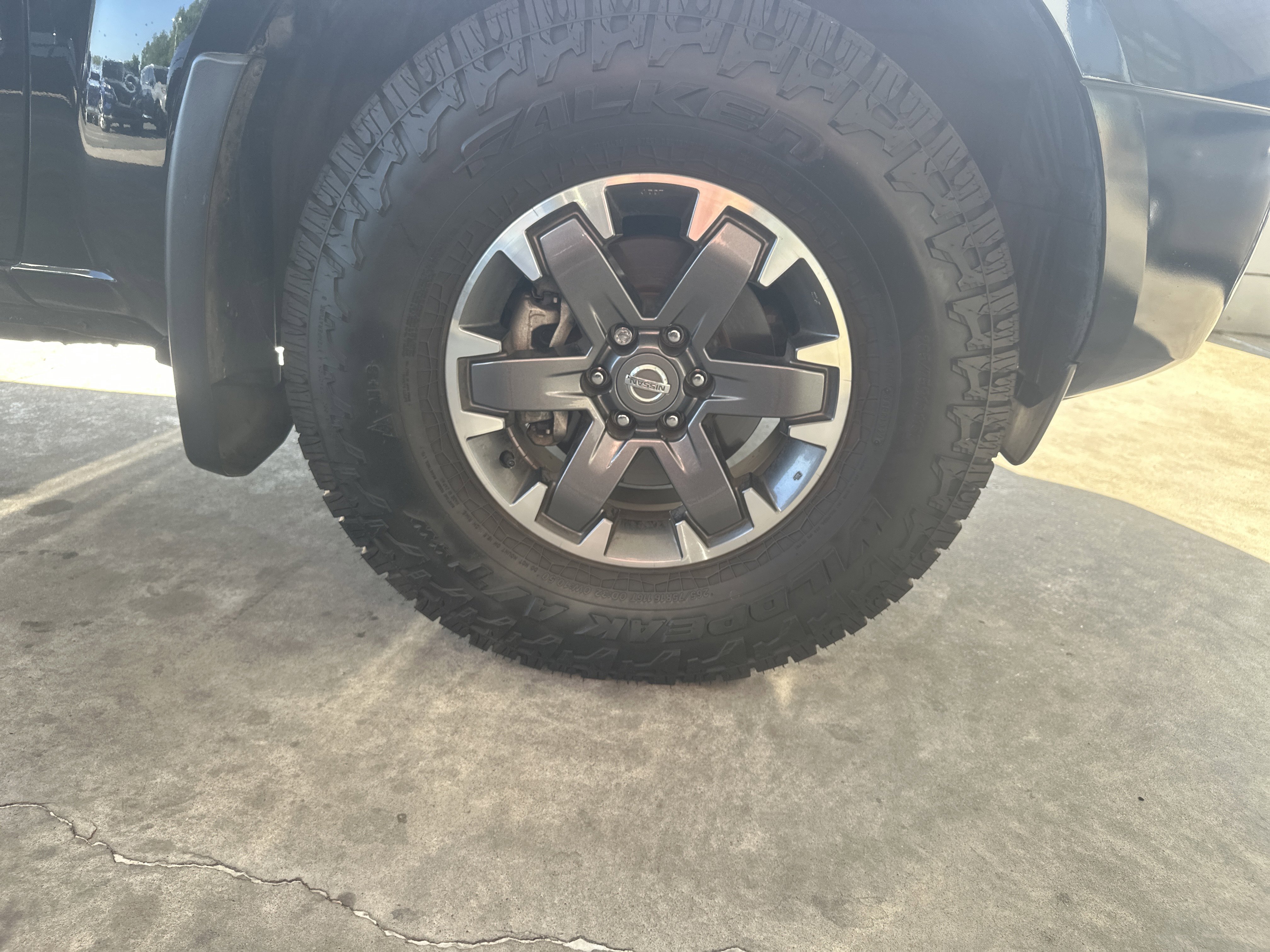 Used 2021 Nissan Frontier PRO-4X w/ Pro-4x Utility Package image 9