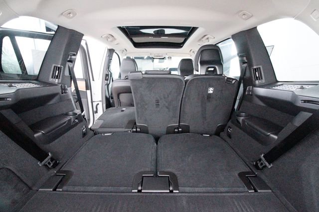 Certified 2025 Volvo XC90 B6 Plus w/ Protection Package Premier image 32