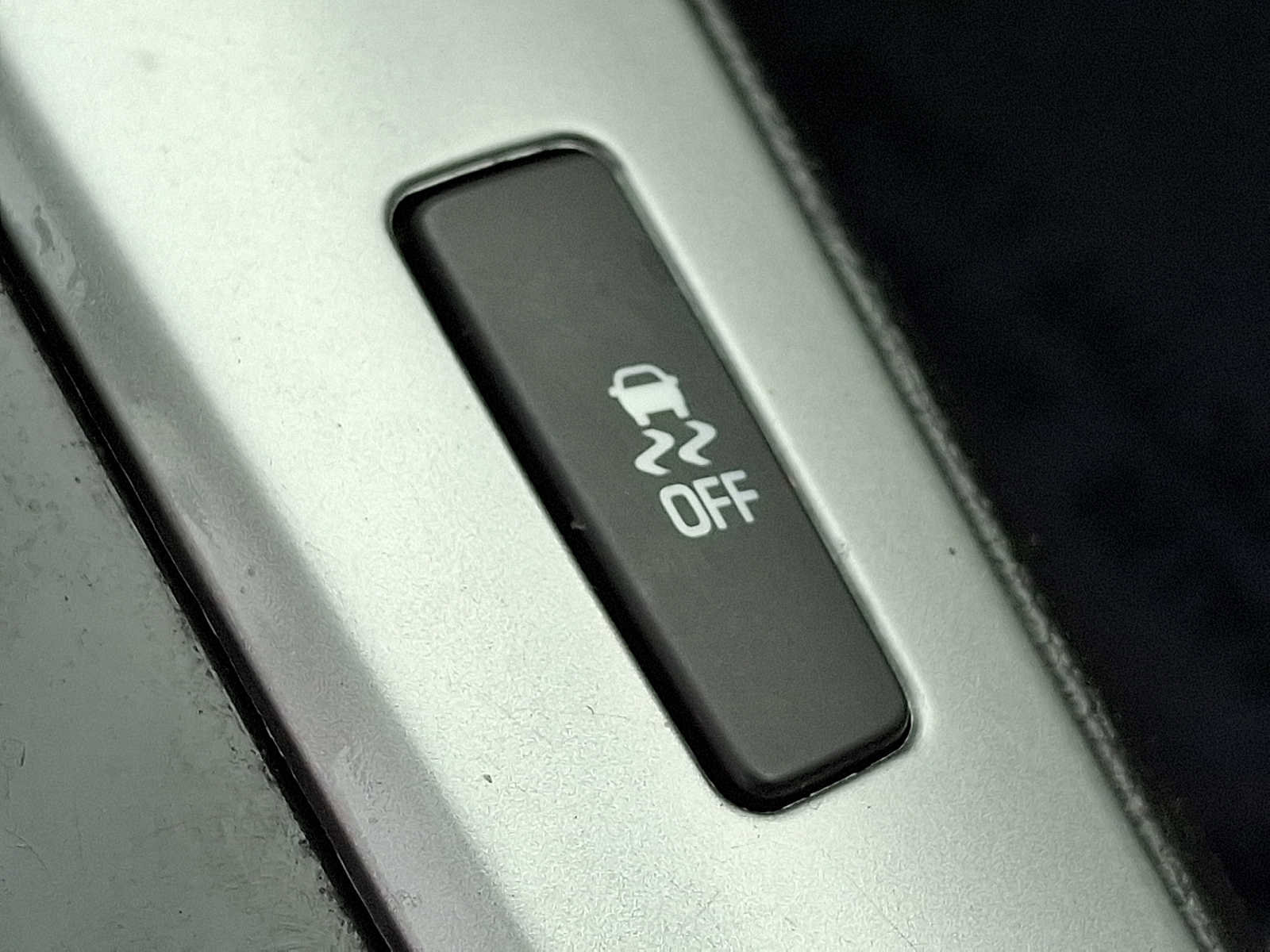 Used 2013 Chevrolet Cruze LS FWD image 25
