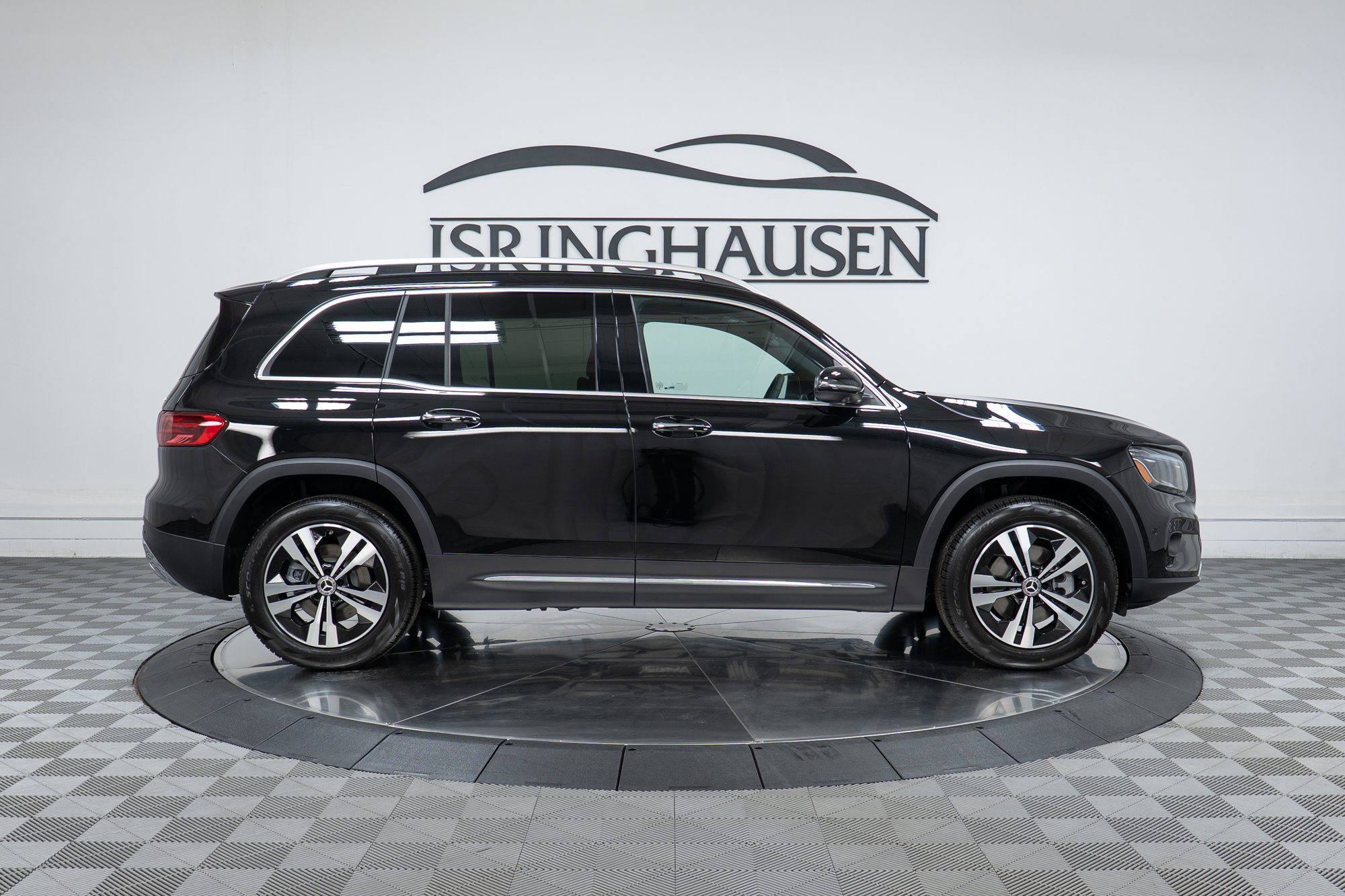 New 2026 Mercedes-Benz GLB 250 4MATIC image 4