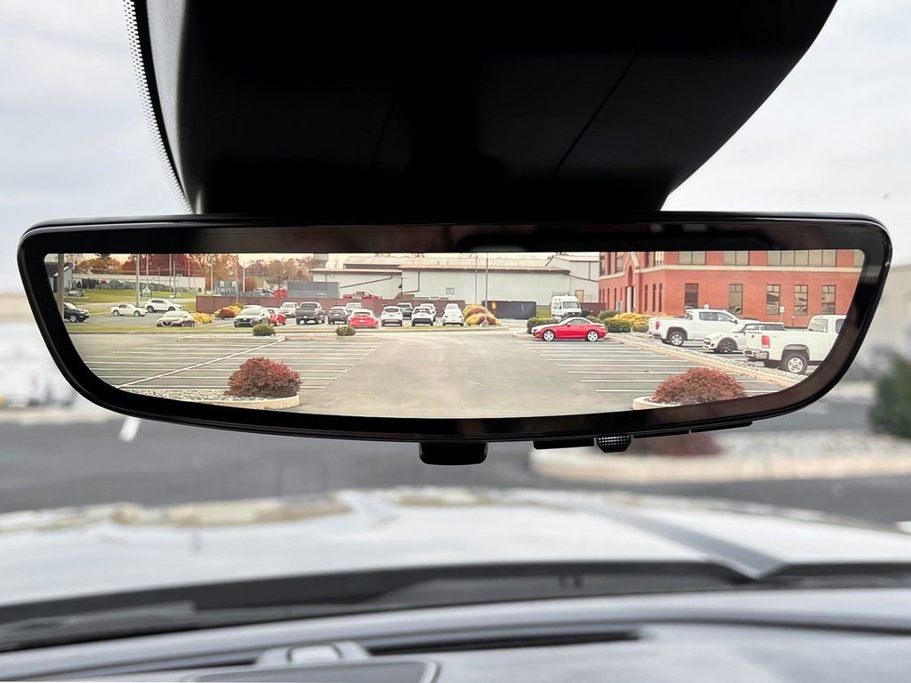 Used 2025 GMC Sierra 3500 Denali Ultimate image 8