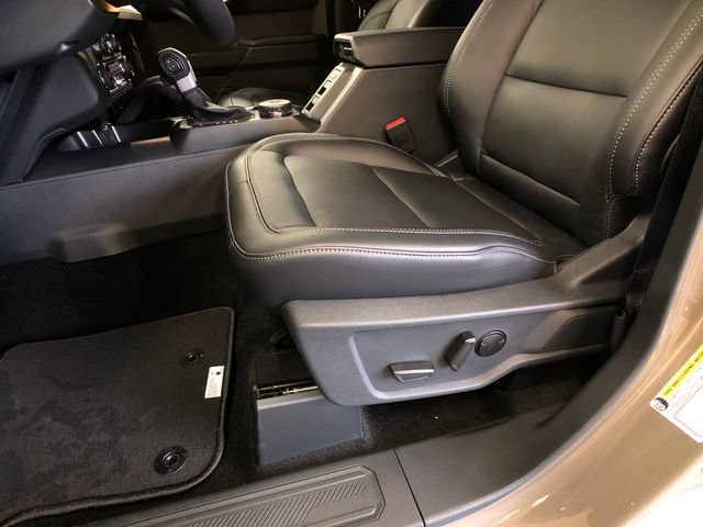 New 2026 Ford Bronco Outer Banks w/ Sasquatch Package AWD/4WD image 11