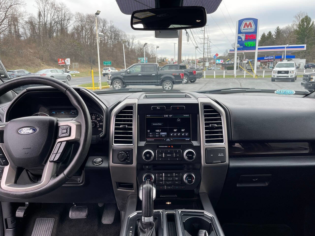 Used 2015 Ford F150 Platinum w/ Trailer Tow Package image 37