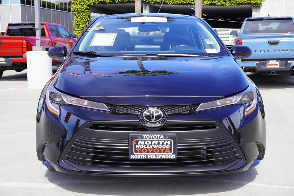 Certified 2025 Toyota Corolla LE video 3