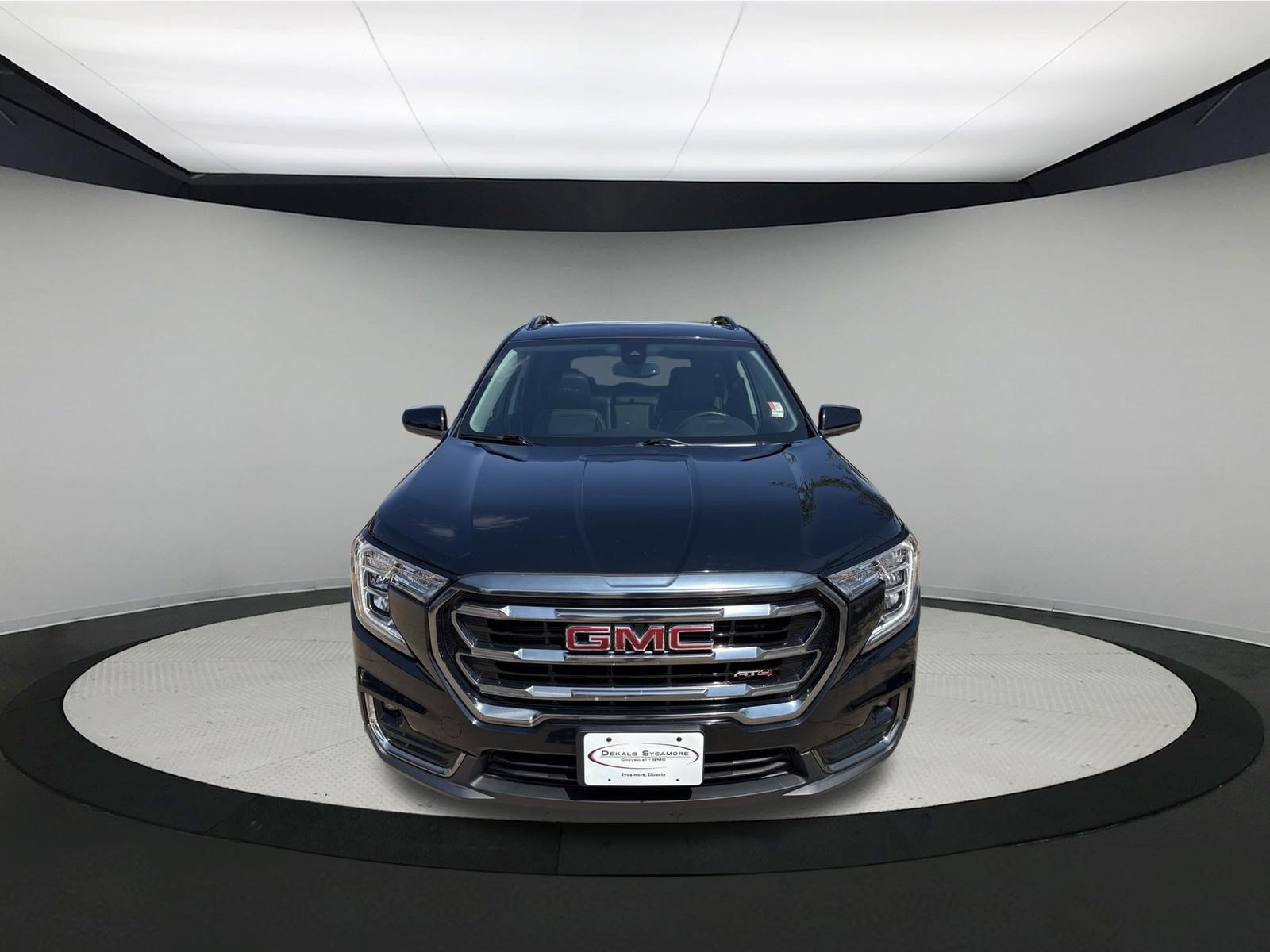 Used 2022 GMC Terrain AT4 AWD/4WD image 2