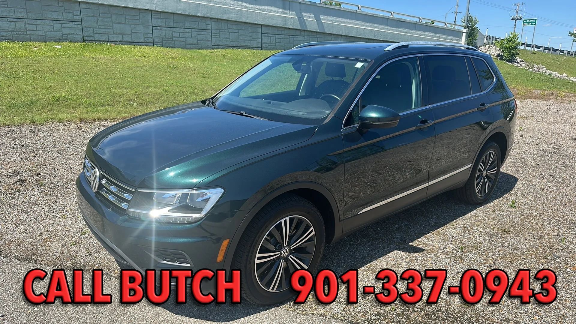 Used 2018 Volkswagen Tiguan SEL FWD image 2
