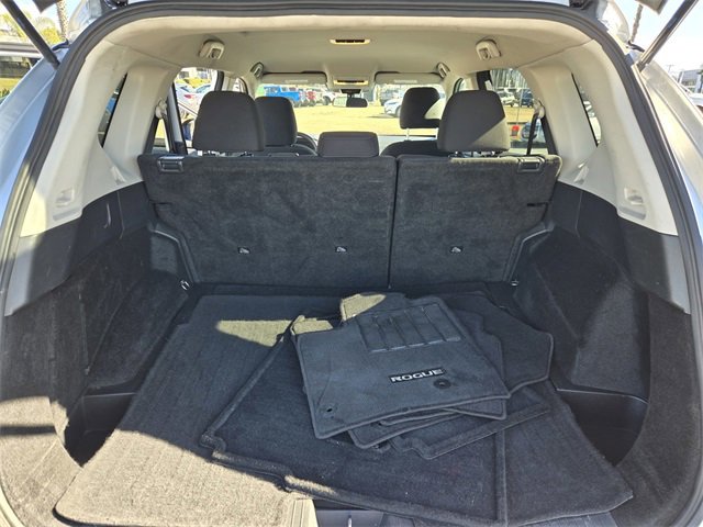 Used 2024 Nissan Rogue S image 10