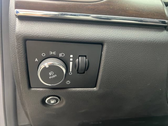 Used 2018 Jeep Grand Cherokee Limited RWD image 23