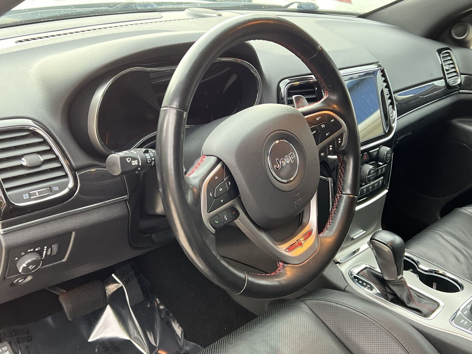 Used 2021 Jeep Grand Cherokee Trailhawk w/ Trailhawk Luxury Group AWD/4WD image 19