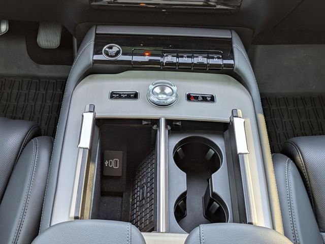 New 2025 Lincoln Navigator Reserve image 18