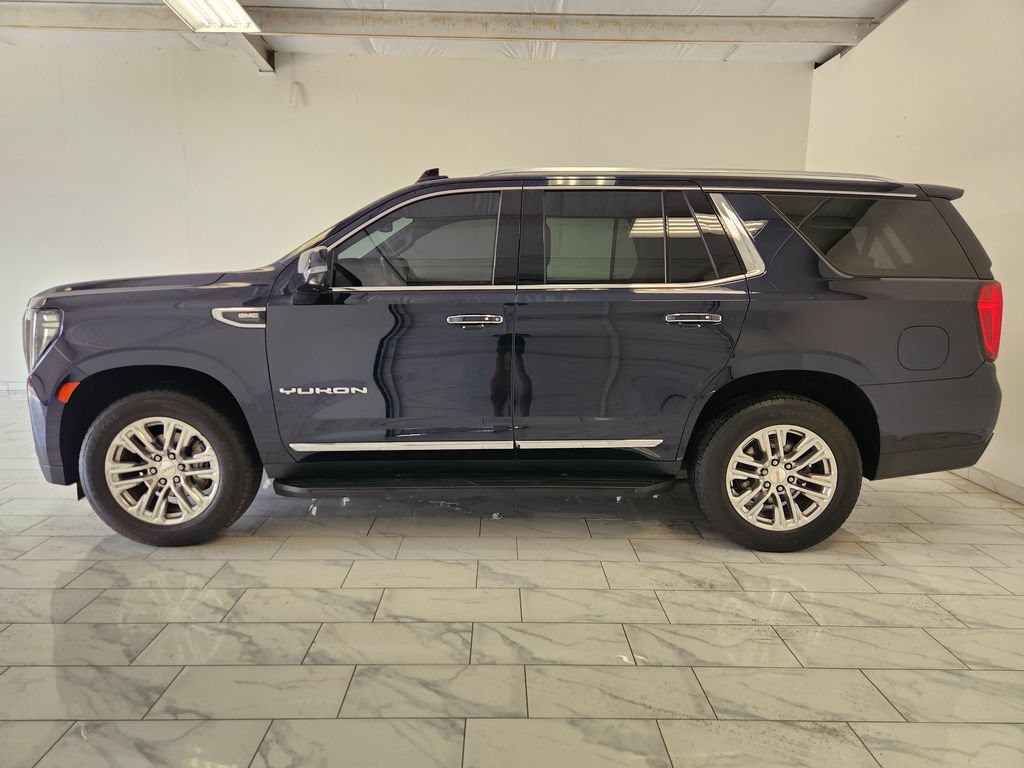 Used 2022 GMC Yukon SLT w/ SLT Luxury Package AWD/4WD image 4