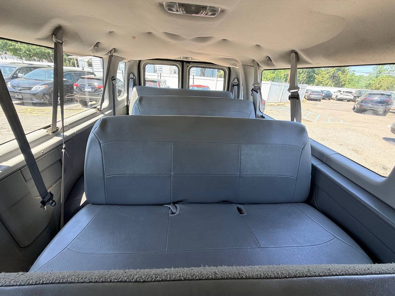 Used 2006 Ford E-350 and Econoline 350 XL RWD image 52