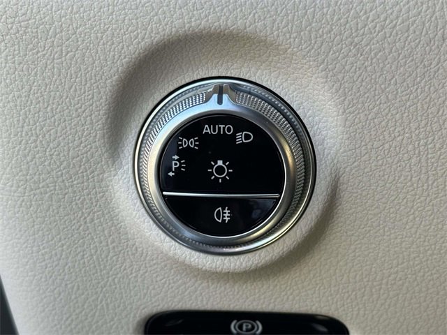 Certified 2022 Mercedes-Benz C 300 4MATIC Sedan image 18