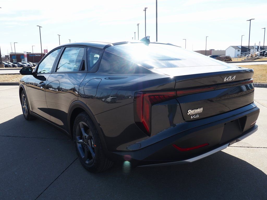 New 2026 Kia K4 LXS image 15