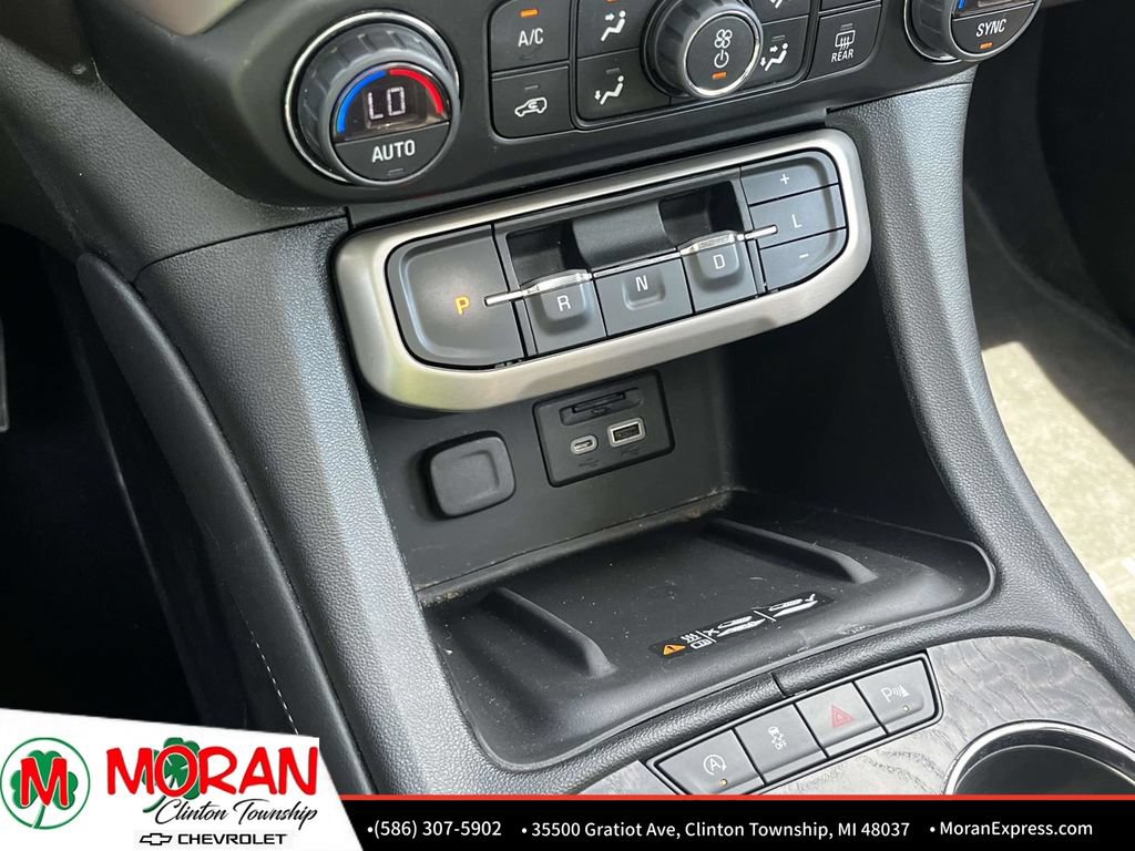 Certified 2022 GMC Acadia Denali w/ GMC Pro Grade Package AWD/4WD image 25