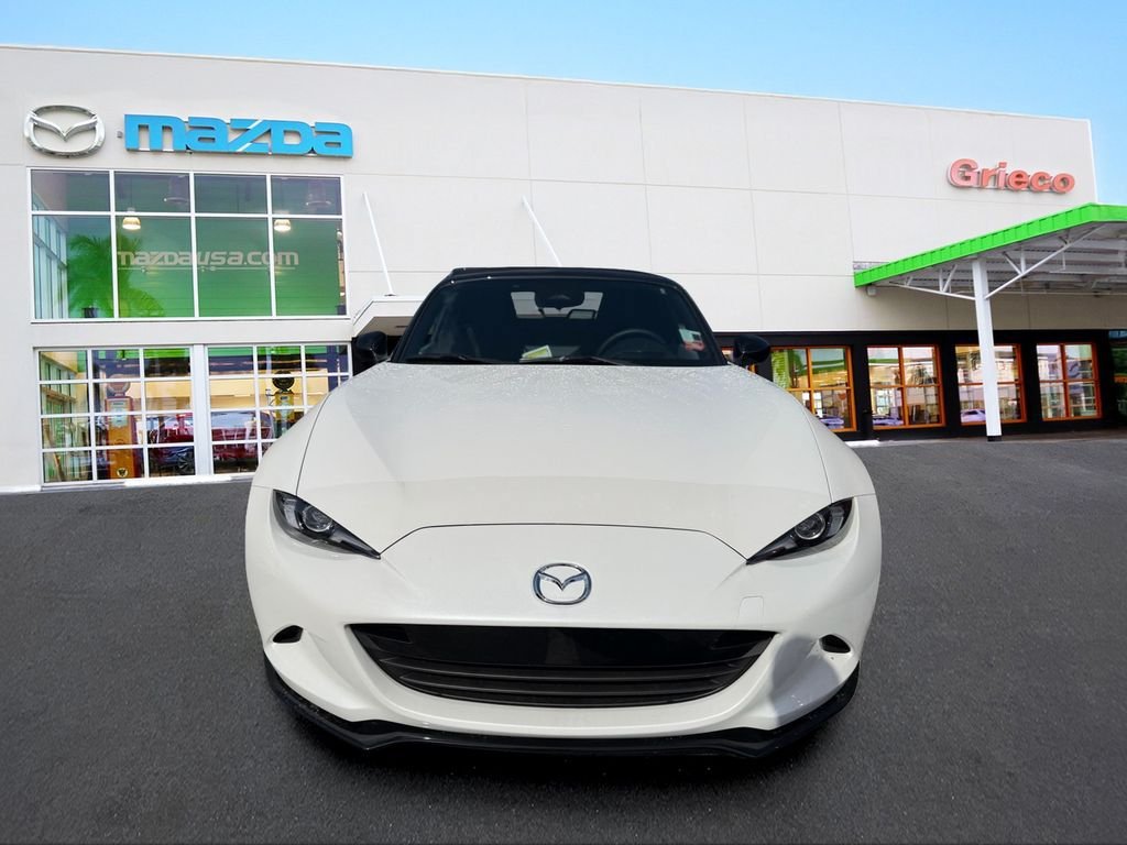 New 2026 MAZDA MX-5 Miata Club w/ Interior Package RWD image 2