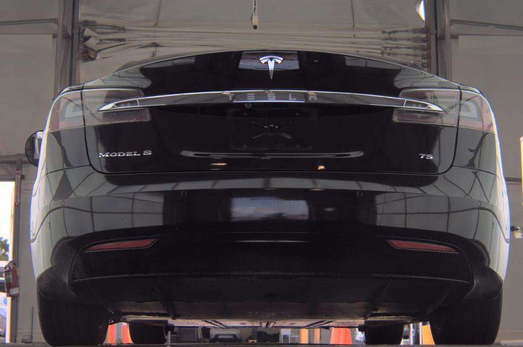 Used 2017 Tesla Model S 75 RWD image 16