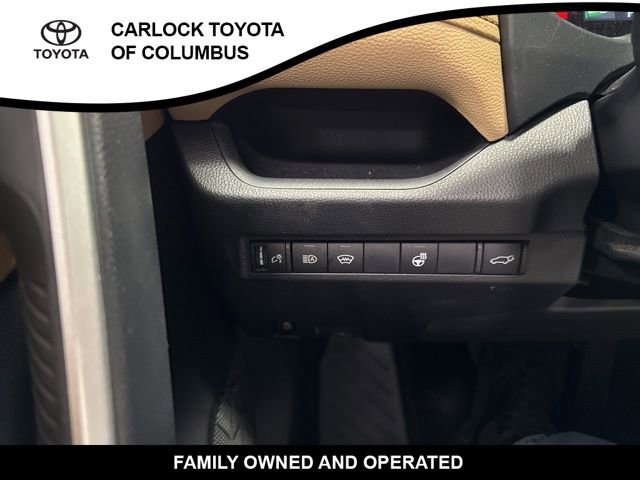 Used 2025 Toyota RAV4 XLE w/ Convenience Package image 25