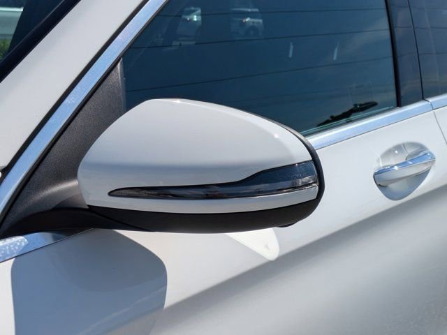 Used 2022 Mercedes-Benz GLC 300 w/ Premium Package Lite image 12