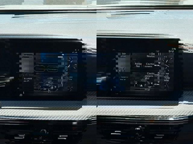 New 2025 Nissan Kicks SR w/ Interior Electronics Package AWD/4WD image 24