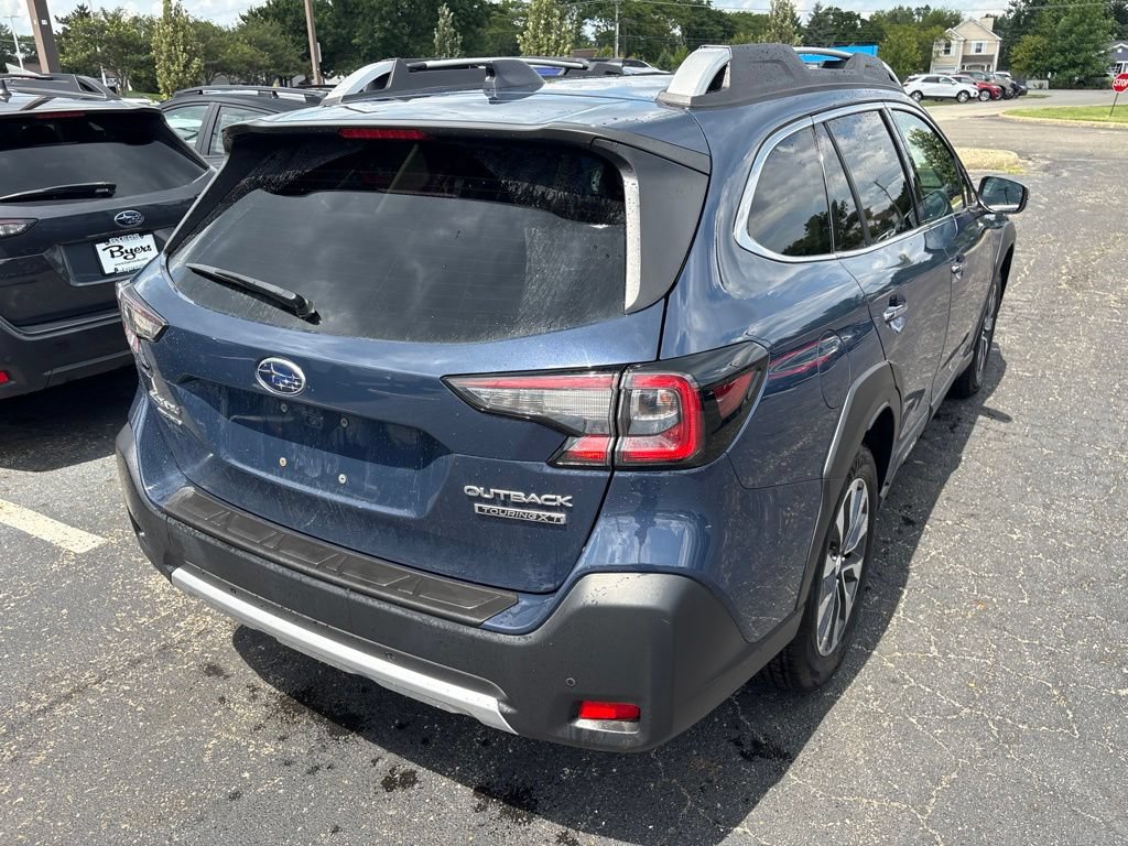 Used 2024 Subaru Outback Touring XT AWD/4WD image 3