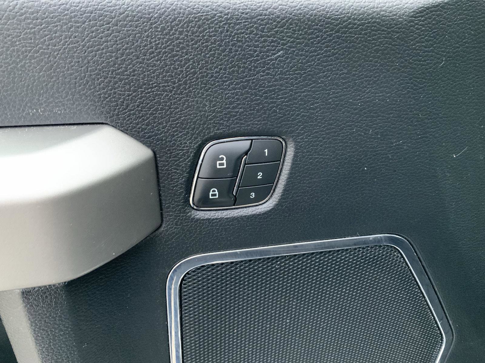 Used 2019 Ford F150 Lariat image 27