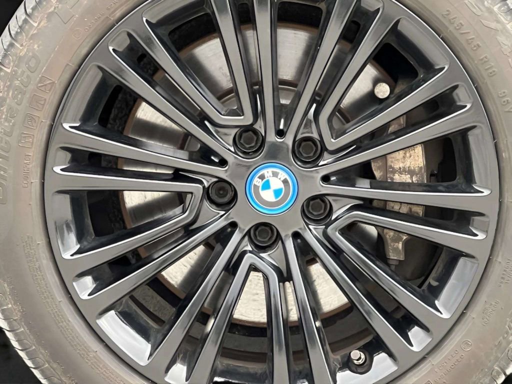 Used 2018 BMW 530e xDrive image 35