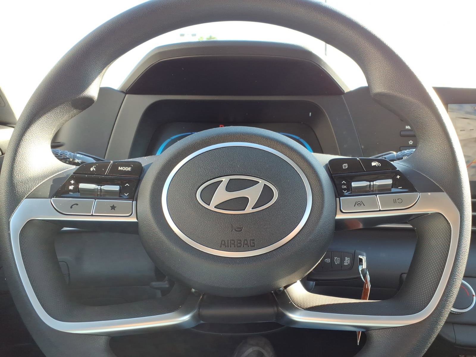 New 2026 Hyundai Elantra SE image 12