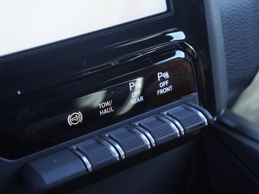 New 2026 RAM 2500 Laramie w/ Night Edition AWD/4WD image 19