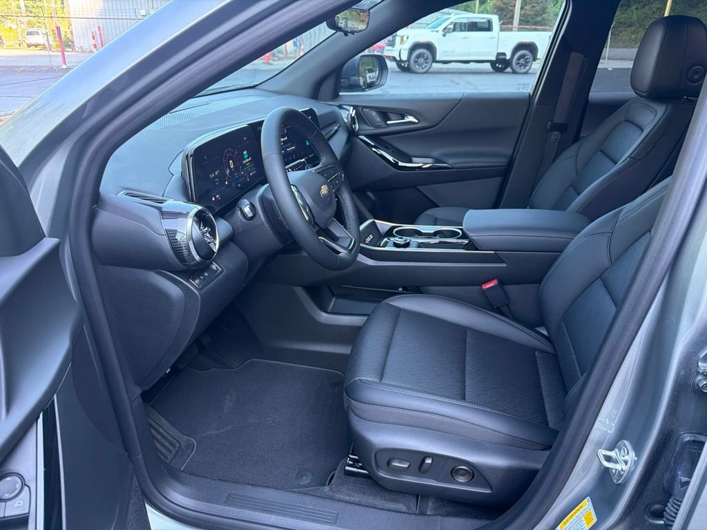 New 2026 Chevrolet Equinox LT w/ Convenience Package II FWD image 8