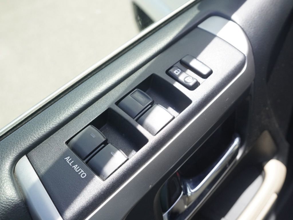 Used 2016 Toyota 4Runner Limited image 12