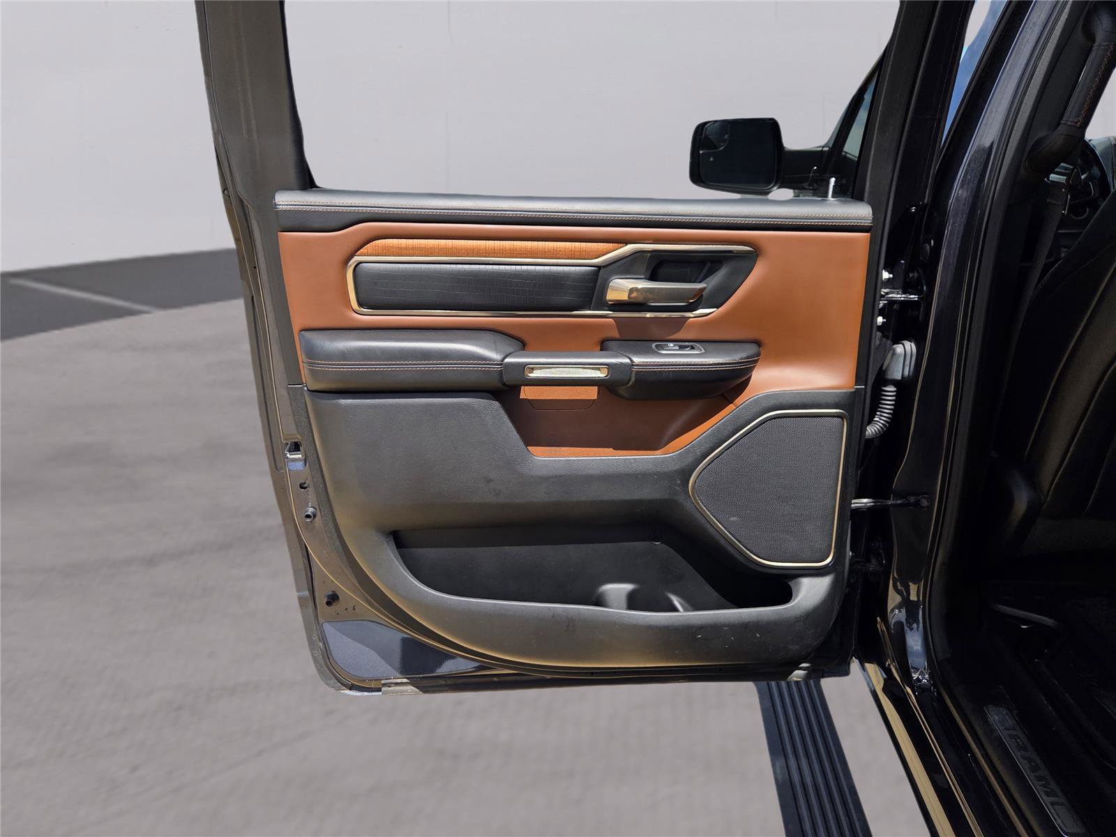 Used 2020 RAM 1500 Limited AWD/4WD image 32
