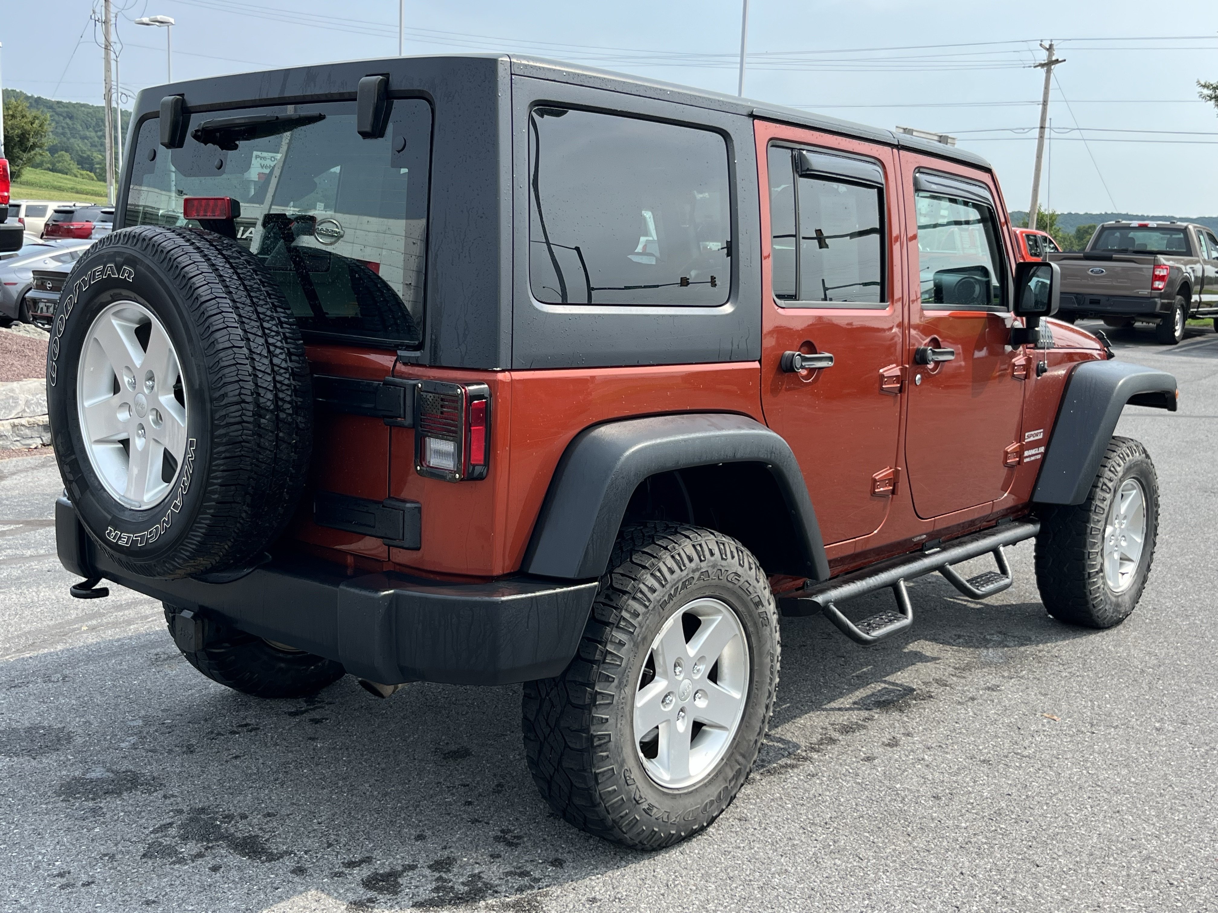 Used 2014 Jeep Wrangler Unlimited Sport w/ Quick Order Package 24S AWD/4WD image 5