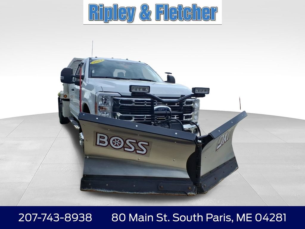 Used 2023 Ford F350 XLT w/ XLT Value Package AWD/4WD image 4